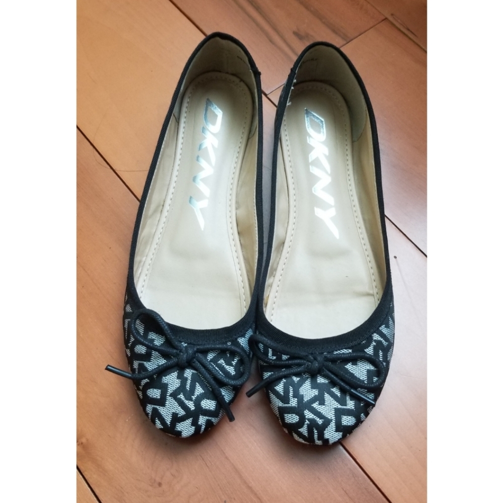 DKNY Flats
